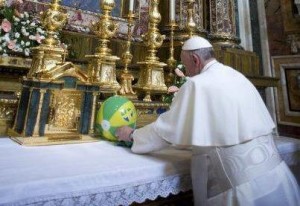 Francis "venerating" Our Lady at the High Alter of Santa Maria Maggiore